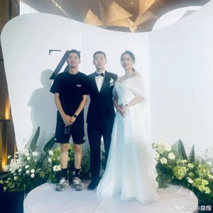 ​昔日搭档修成正果！国羽世界冠军夫妇举行婚礼，郎才女貌甜蜜般配