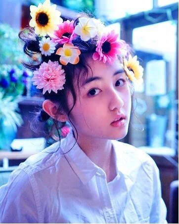 年幼成名的张子枫,惊人家庭的背景大揭秘