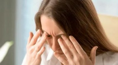 ​左下眼皮跳测吉凶很准 左下眼皮跳预测吉凶时辰