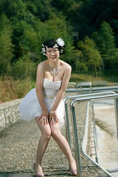 40岁芙蓉姐姐近照,网友:看了一眼隔夜饭都吐出来了!