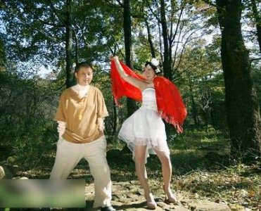 ​40岁芙蓉姐姐近照，网友：看了一眼隔夜饭都吐出来了！