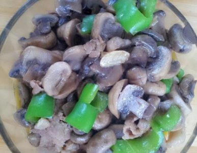 ​炒肉片时，千万不要直接炒，再加一点它，肉片又香又嫩，更入味！