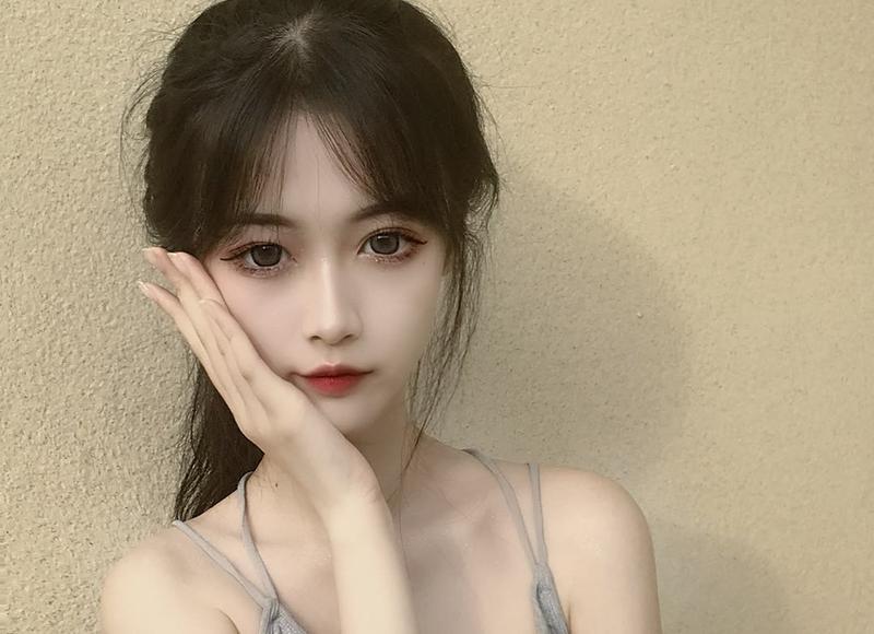 发现老公和别的女人的床照,我该离婚吗 发现老公和别的女人的床照,我该离婚吗