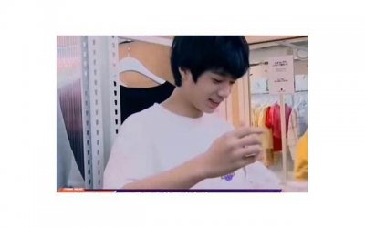 ​女朋友要求发朋友圈公布恋情 为什么女朋友要求发朋友圈