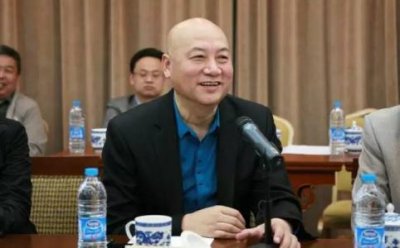 ​“唐僧”迟重瑞与女首富陈丽华近照，三个孩子都不是亲生