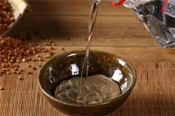 散装白酒怎么储存 散装白酒放哪里最好 散装白酒怎么储存 散装白酒放哪里最好