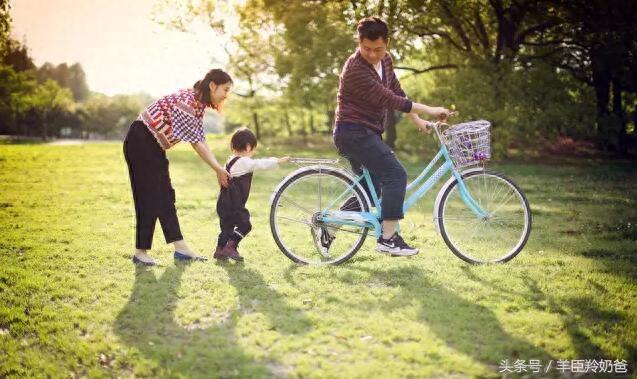 一家三口总是拍不好亲子照?9张图教你摆拍出幸福感爆棚的全家福