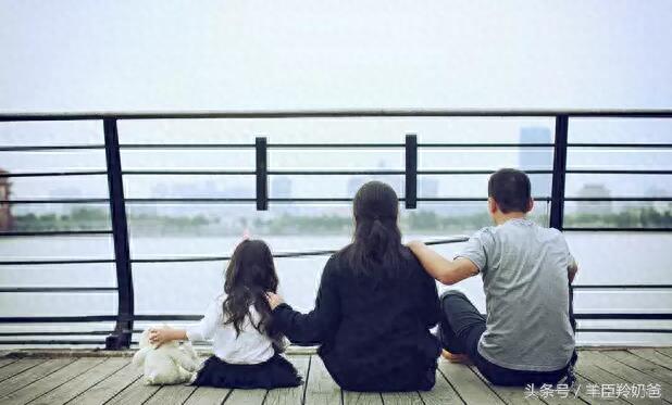 一家三口总是拍不好亲子照?9张图教你摆拍出幸福感爆棚的全家福