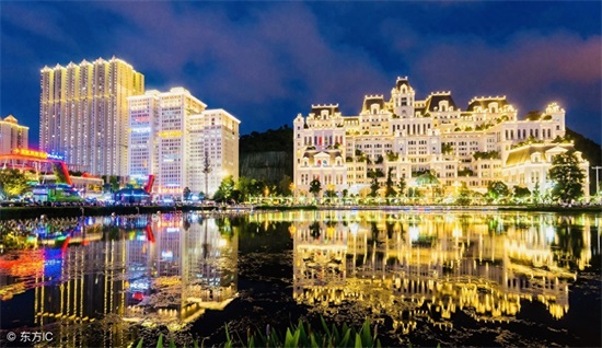 贵阳有一座规模宏大的“白宫”,位于贵阳主城区,夜景太震撼