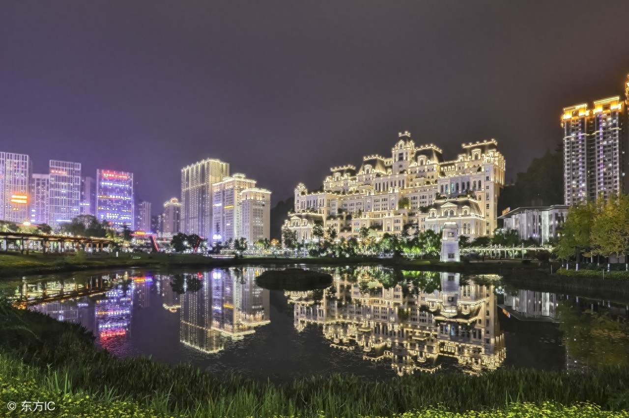贵阳有一座规模宏大的“白宫”,位于贵阳主城区,夜景太震撼