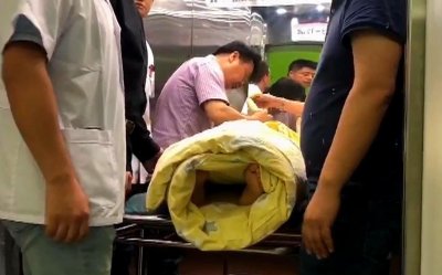 ​南京10岁女童被高楼抛物砸伤：已能说话 仍需重症监护