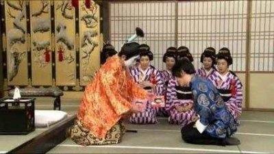 ​刘谦因给日本人下跪而被封杀，为什么还能复出？如今又再道歉