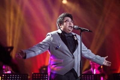 ​没想到韩红年轻时候的照片竟然这么苗条，你能认得出来吗？