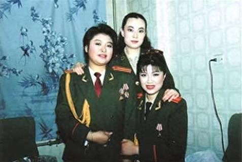 没想到韩红年轻时候的照片竟然这么苗条,你能认得出来吗?