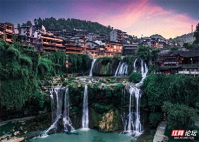 ​【每日一图@湖南】本以为凤凰古城够美了，直到去了一趟芙蓉镇