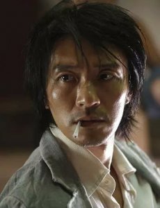 ​周星驰曾因为《功夫》给了金庸6万，金庸懵了：你给我钱干啥