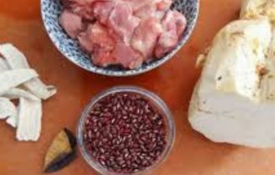 ​赤小豆粉葛猪骨汤食谱及功效